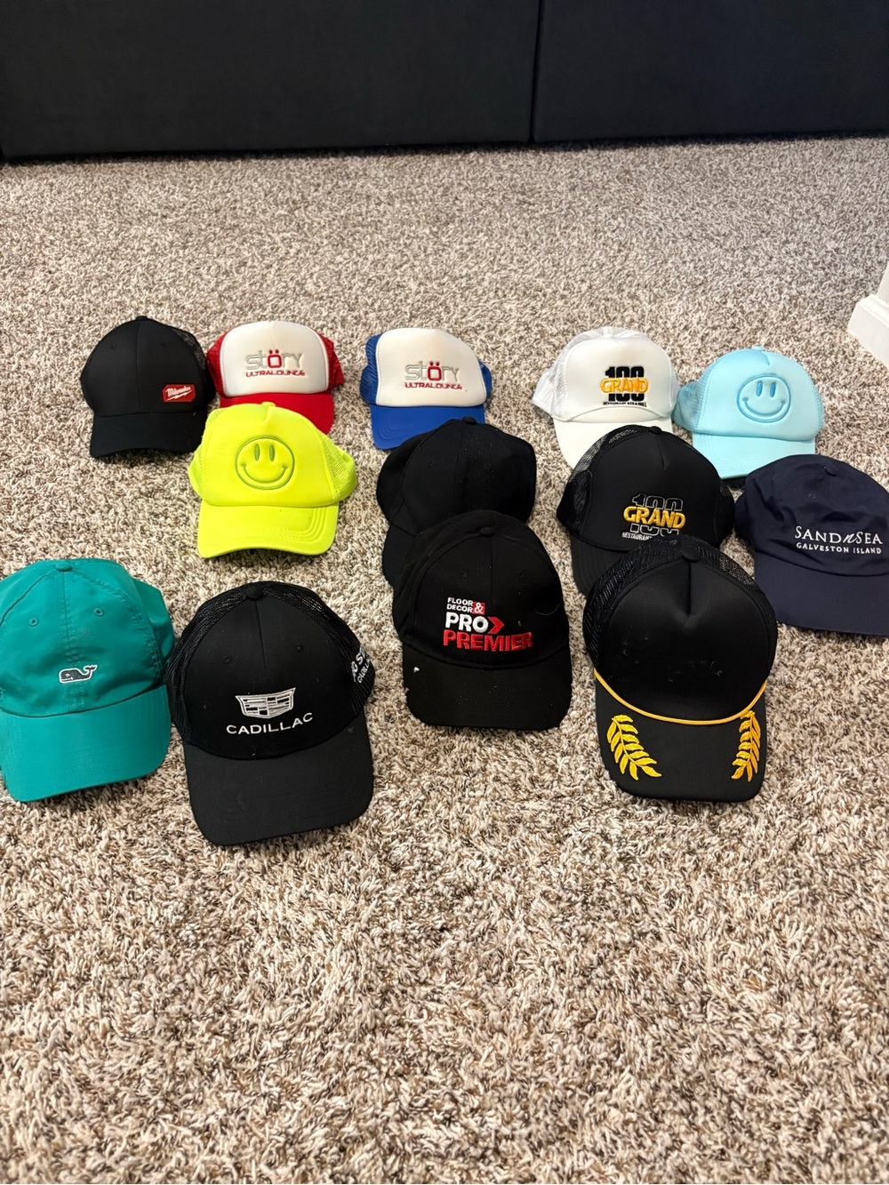 Assorted Logo Baseball Caps -Mixed Colors some name brand for the hat enthusiast